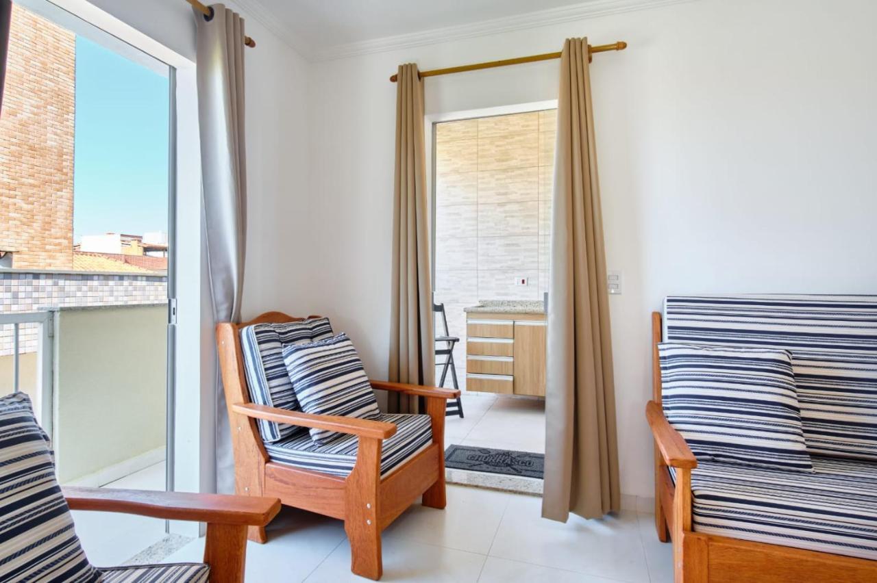 Apartamento Agua Viva: Beachside Retreat with AC & BBQ Ubatuba Exterior photo